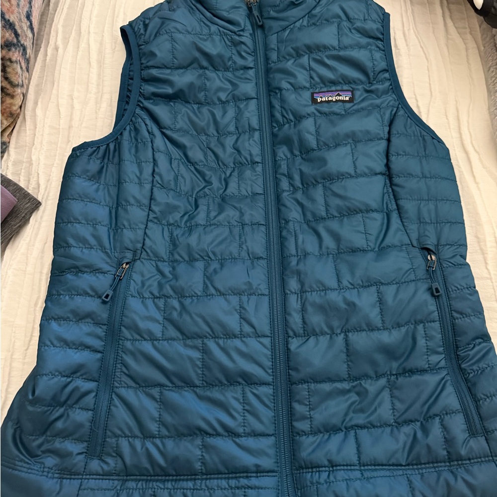 Patagonia Blue Quilted Outerwear